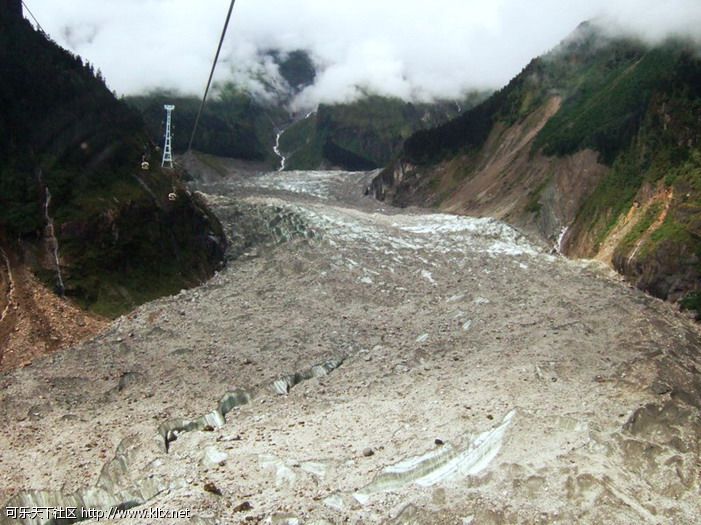 海螺沟冰川6云雾苍茫的冰川峡谷.jpg