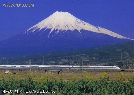 当列车经过富士山.jpg